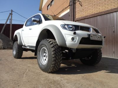 Установка пневмоподвески на Mitsubishi L200 своими руками